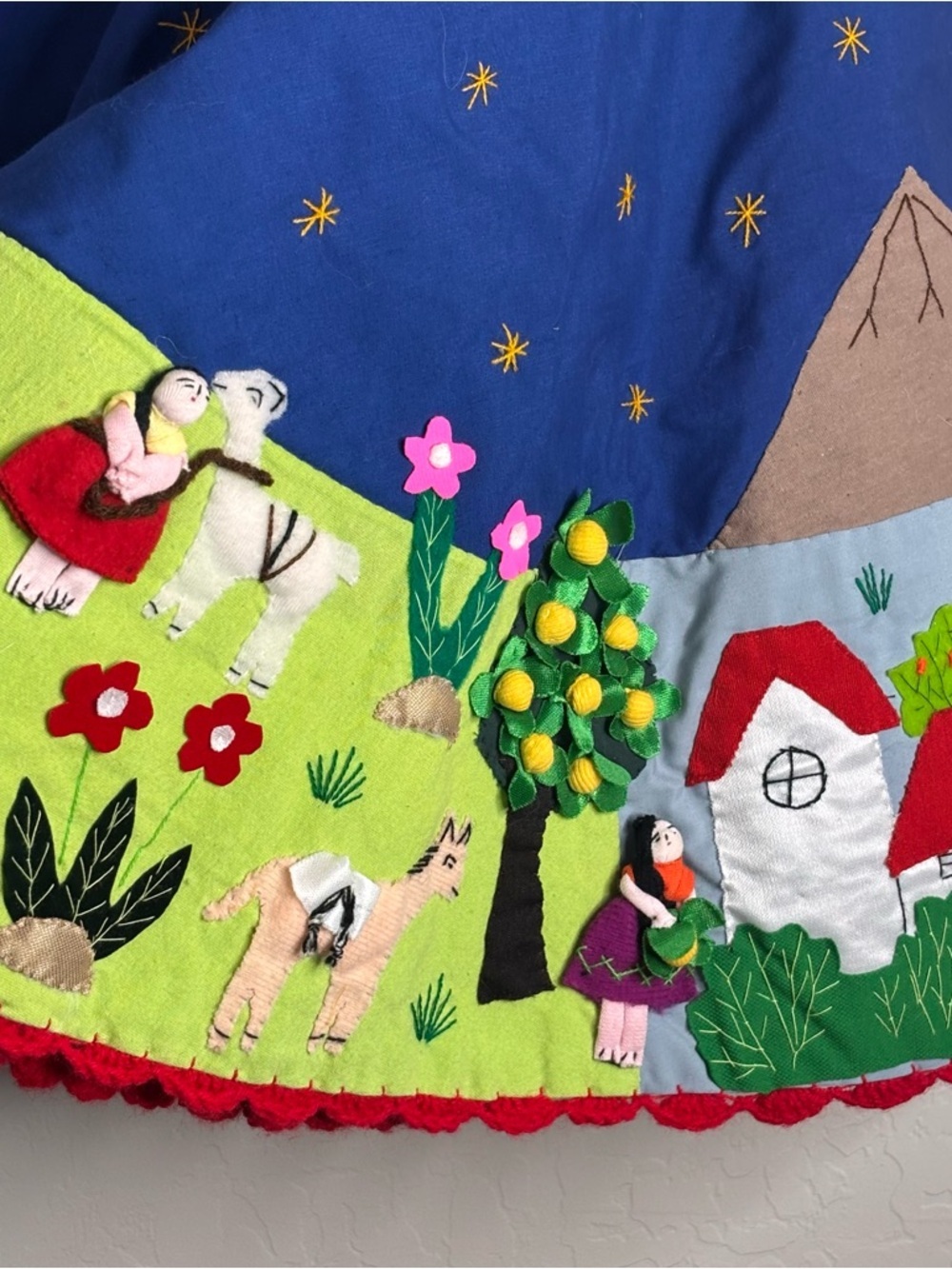 Novica Peru Arpillera 3D Christmas Nativity Tree Skirt Peruvian Nativity 43” - Picture 10 of 13